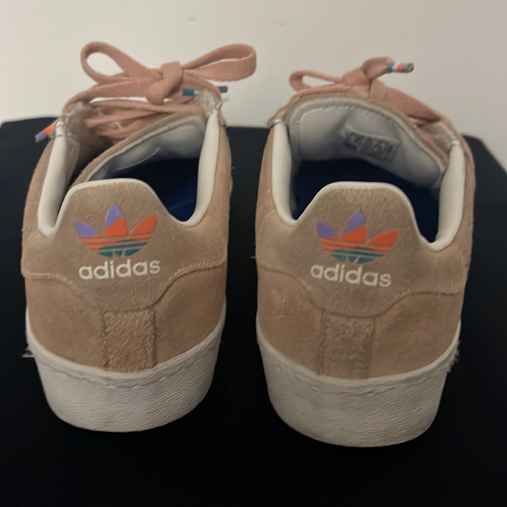 Adidas Original Stylish Peach and White Sneakers - Picture 4 of 4
